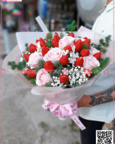 Bó Hoa Dâu Tây - belovedbeyond.com