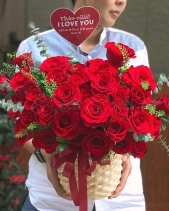 Lẵng Hoa Hồng Đỏ - belovedbeyond.com