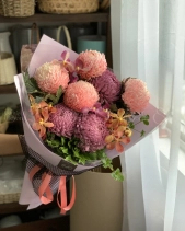 Bó Hoa Cúc Mẫu Đơn Mix Tone Trầm - belovedbeyond.com