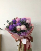 Bó Cúc Mẫu Đơn Tone Tím - belovedbeyond.com