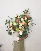 Hộhộp Vải Mix Cúc Mẫu Đơn Tone Xanh Ngát - belovedbeyond.com