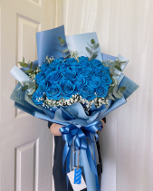 Bó Hoa Hồng Chúc Mừng Tone Xanh Đại Dương - belovedbeyond.com