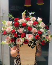 Yến Garden | Lẵng Hoa Chúc Mừng Tông Đỏ Hồng - belovedbeyond.com