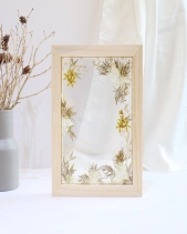 Khung Hoa Lồng Hình Ảnh 01 - belovedbeyond.com