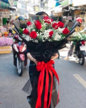 Bó Hoa Hồng Đỏ Nhập Khẩu - belovedbeyond.com