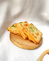 Bánh Kẹp Phô Mai - belovedbeyond.com