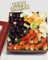 Hộp Quà Trái Cây Tặng Sinh Nhật Tone Đỏ - belovedbeyond.com