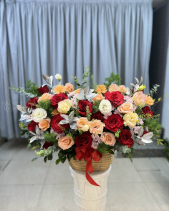 Lẵng Hoa Chúc Mừng Tone Đỏ Cam Nhạt - belovedbeyond.com