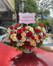 Lẵng Hoa Chúc Mừng Tone Đỏ Cam Nhạt 02 - belovedbeyond.com