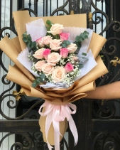 Bó Hoa Hồng Kem Dâu Mix Hoa Hồng Cánh Sen - belovedbeyond.com