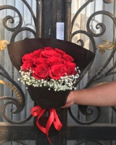 Bó Hoa Hồng Đỏ Mix Baby Trắng - belovedbeyond.com