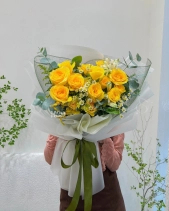 Bó Hoa Tone Vàng Chúc Mừng - belovedbeyond.com