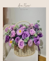 Giỏ Hoa Sáp Tone Tím - belovedbeyond.com