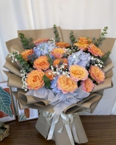 Bó Hồng Cam Mix Tú Cầu Nhẹ Nhàng - belovedbeyond.com