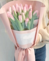 Bó Hoa Tulip Hồng - belovedbeyond.com