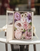 Hộp Hoa Lụa Size M - Happy Day (1) - belovedbeyond.com