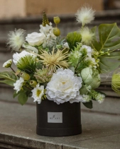 Hộp Hoa Happy Day Size L - Hoa Lụa (1) - belovedbeyond.com