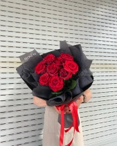 Bó Hồng Đỏ Nhung - belovedbeyond.com