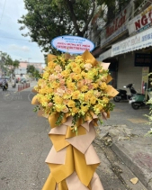 Kệ Chúc Mừng Tone Vàng 02 - belovedbeyond.com