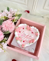 Set Hoa Và Bánh Kem Trái Tim Tone Hồng Pastel - belovedbeyond.com