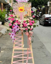 Kệ Chúc Mừng Tone Hồng 02 - belovedbeyond.com