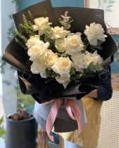 Bó Hoa Hồng Trắng - belovedbeyond.com