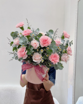 Hộp Hoa Chúc Mừng - belovedbeyond.com