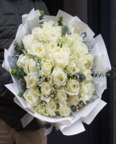 Sắc Trắng Dịu Dàng - belovedbeyond.com