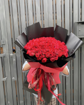 Bó Hoa Hồng Đỏ 150 Bông - belovedbeyond.com