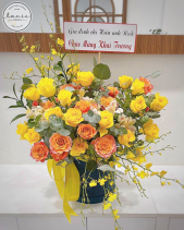 Hộp Hoa Khai Trương Tone Vàng Cam - belovedbeyond.com