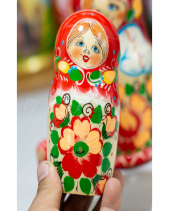 Búp Bê Nga 5 Lớp 18Cm Hoa Đỏ - belovedbeyond.com
