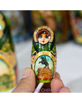Bộ Búp Bê Nga 5 Lớp 18Cm Saint Petersburg Green - belovedbeyond.com