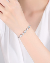 Lắc Tay Bạc Ta S999 Nữ Cỏ 4 Lá Cách Điệu_661577 - belovedbeyond.com