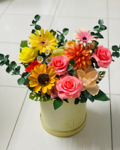 Lọ Hoa Muôn Màu - belovedbeyond.com