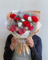 Bó Hoa Hồng Đỏ Chúc Mừng - belovedbeyond.com