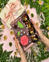 Hộp Quà Sô Cô La Quốc Tế Phụ Nữ 8/3 - Gift Box 1 - belovedbeyond.com