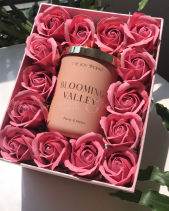 Hộp Quà Nến Thơm The Queen Rosie - belovedbeyond.com