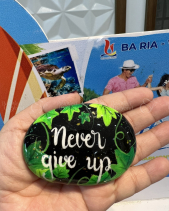 Đá Never Give Up - belovedbeyond.com