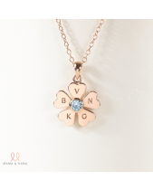 Dây Chuyền Khắc Chữ Cái Tên Gia Đình Màu Bạc - belovedbeyond.com