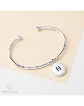 Vòng Kiềng Tay Khắc Chữ Đính Đá Moissanite Cao Cấp - belovedbeyond.com