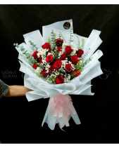 Bó Hồng Đỏ + Bibi Hà Lan - belovedbeyond.com