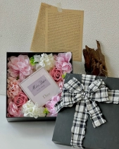 Hộp Quà (Chỉ Hộp) - belovedbeyond.com