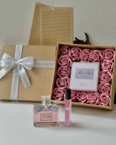 Hộp Quà (Chỉ Hộp) - belovedbeyond.com