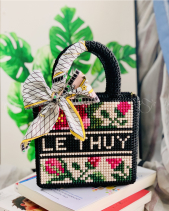 Túi Thêu Tên Theo Họa Tiết Thiết Kế Sẵn Size 18Cm - belovedbeyond.com