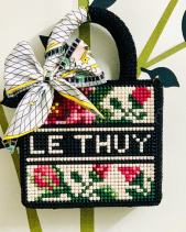 Túi Thêu Tên Theo Họa Tiết Thiết Kế Sẵn Size 18Cm - belovedbeyond.com