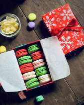 Set 10 Bánh Macaron Trơn - belovedbeyond.com