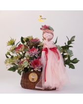 Cô Bé Rực Rỡ_Giỏ Hoa Sen Đá Làm Quà Tặng_Vsenda - belovedbeyond.com