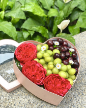 Hộp Quà Trái Cây Nhập Khẩu Cao Cấp Hoa Sáp - belovedbeyond.com