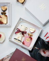 Chocolate Chanel Box Vị Milk Và Strawberry - belovedbeyond.com