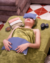 Gối Chườm Thảo Dược Size 20*10Cm - Màu Tím - belovedbeyond.com